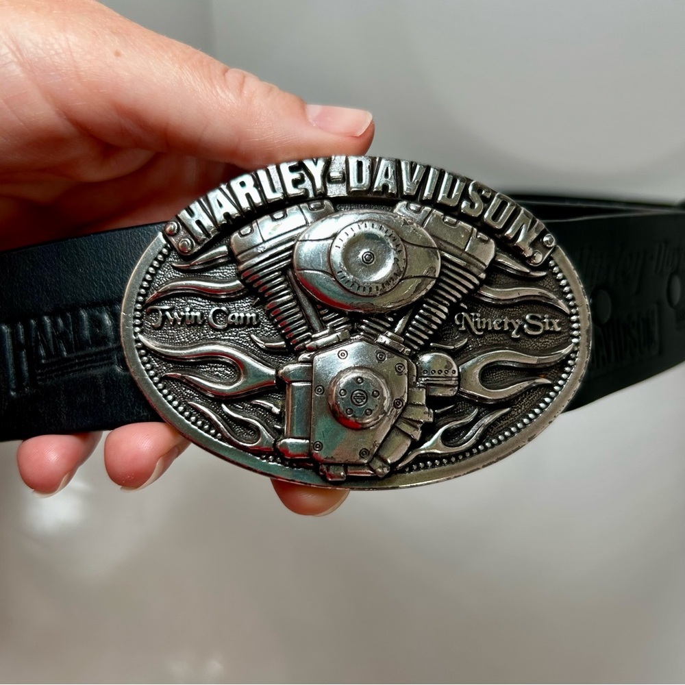 ✨✨SOLD✨✨Harley-Davidson Men’s Black Leather Belt with Harley Silver Buckle - Picture 3 of 8